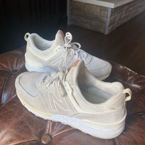 COPY - WOMEN’S NEW BALANCE. size 8.